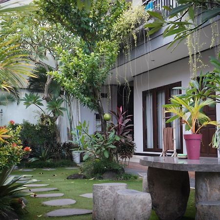 Bali Fullmoon Pensión Canggu Exterior foto
