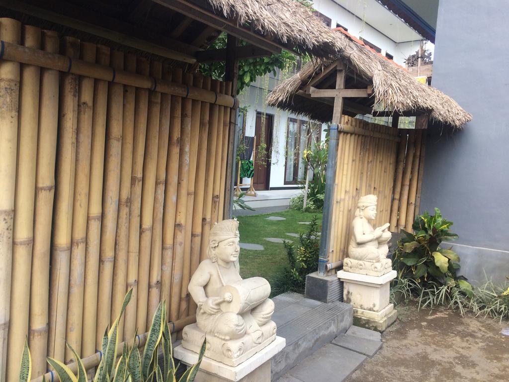 Bali Fullmoon Pensión Canggu Exterior foto